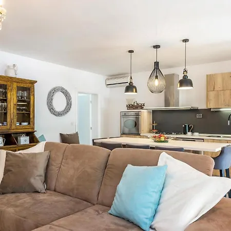 Σπίτι διακοπών Front In Srima